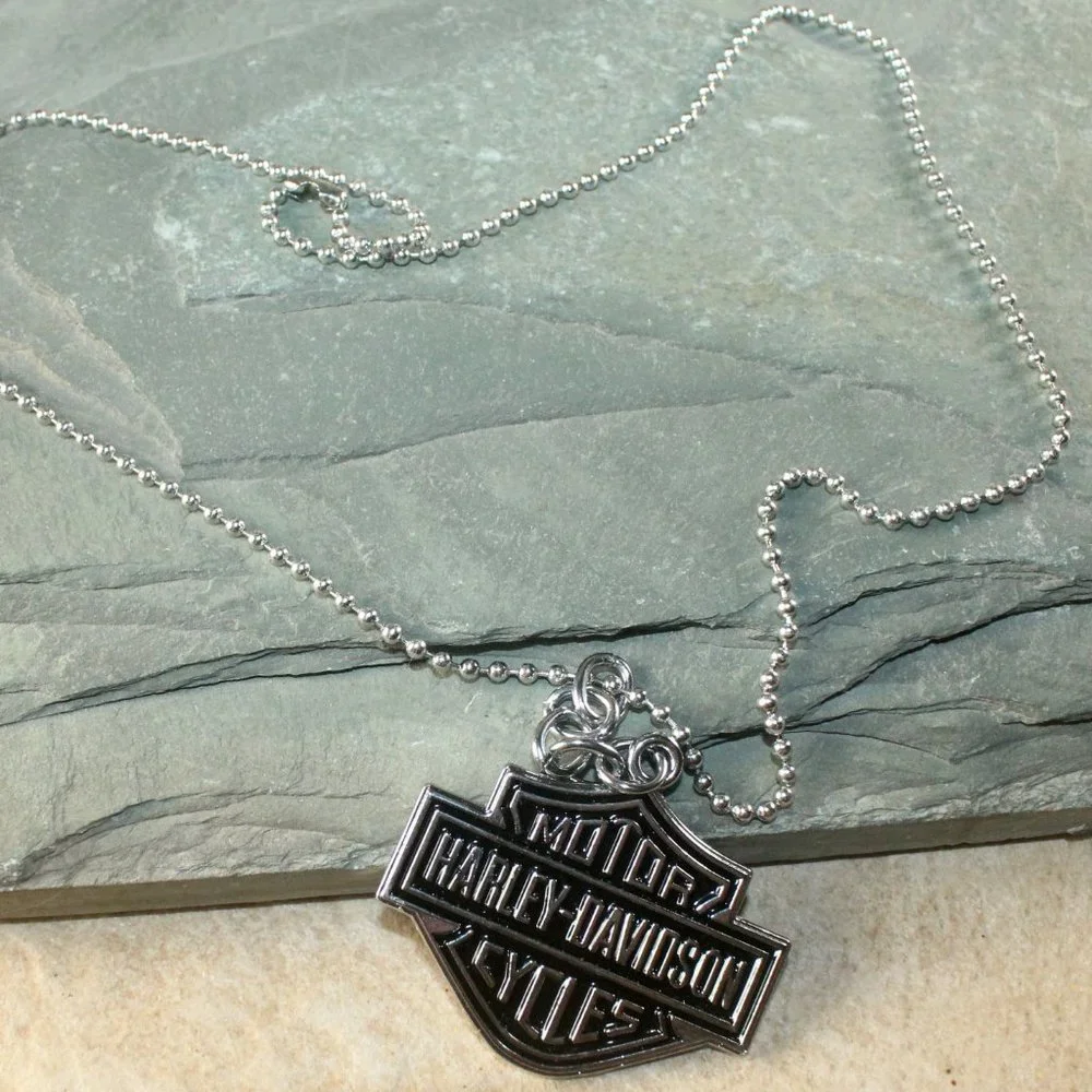 HARLEY DAVIDSON Bar and Shield Metal Penda…